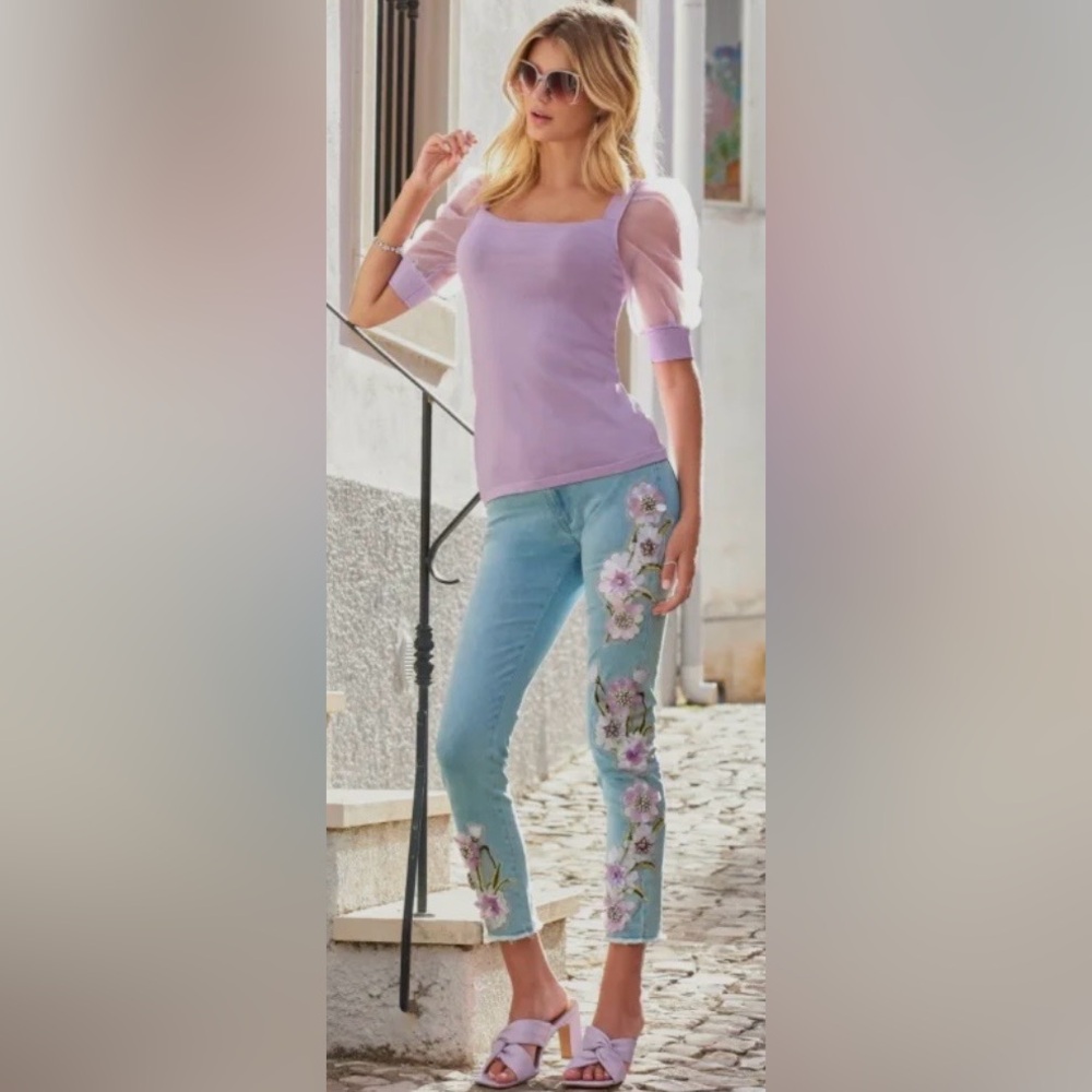 Boston Proper Margo Daisy Embellished Light Blue Jeans Size 12